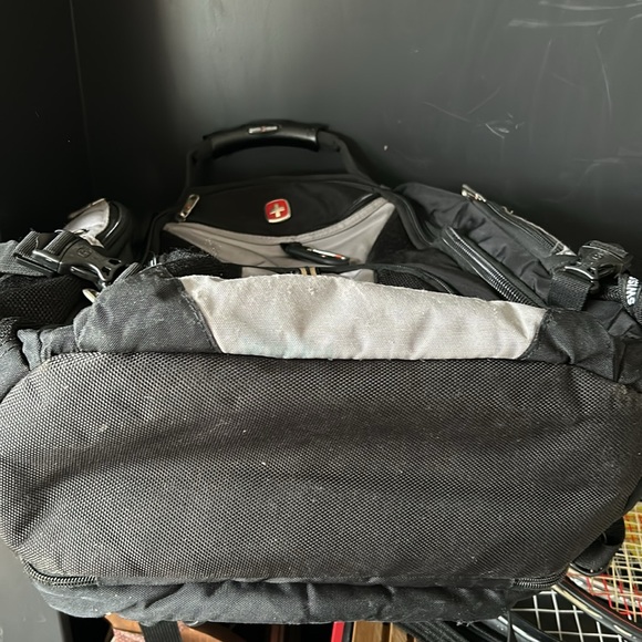 SWISSGEAR 1900 ScanSmart Laptop Backpack - Urban Heather - Picture 9 of 13